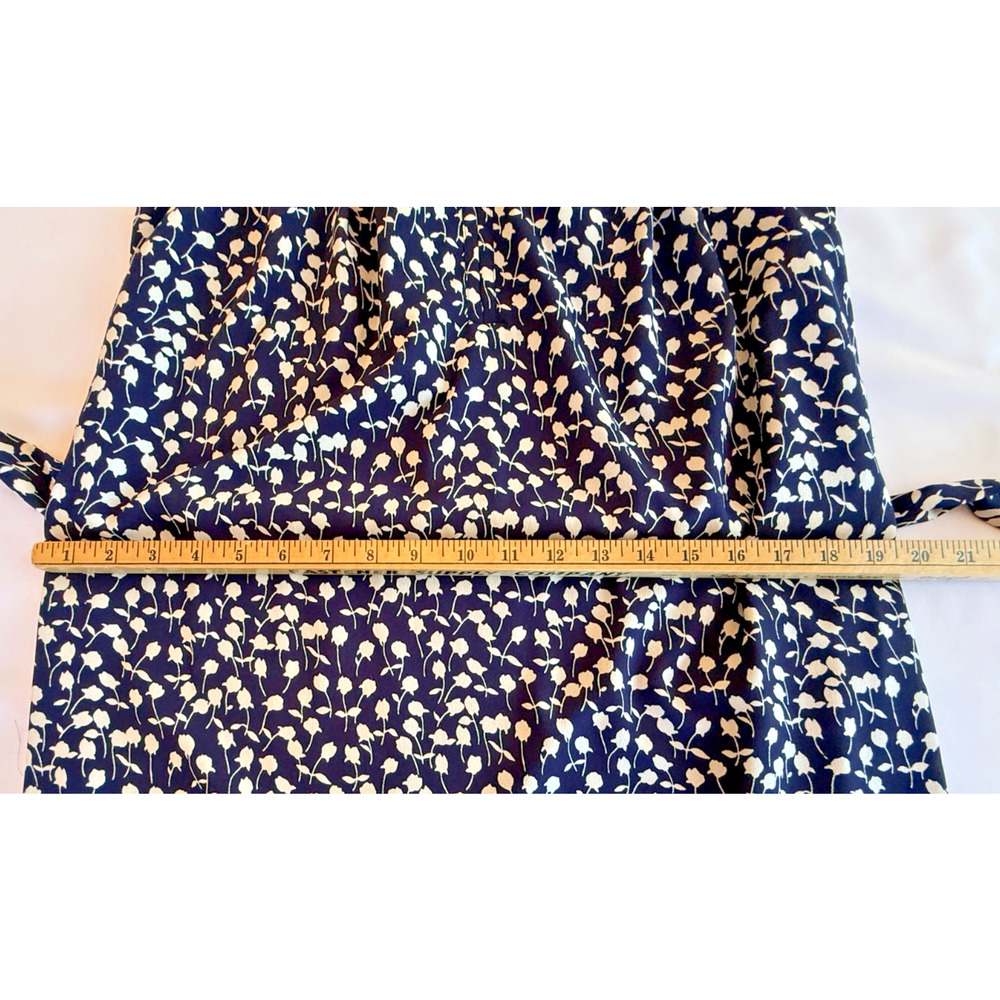 Talbots Petites 8P Navy White Floral Belted Fit Flare Flutter Hem Dress Classic - Picture 6 of 7